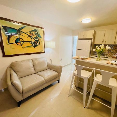 Compact Haven With Private Entrance And Free Parking And Laundry Apartment Ponce Exterior photo