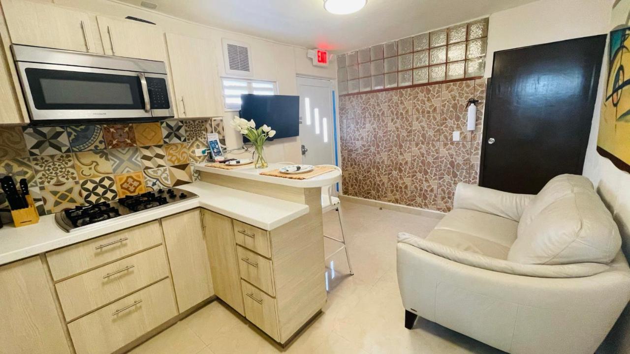 Compact Haven With Private Entrance And Free Parking And Laundry Apartment Ponce Exterior photo