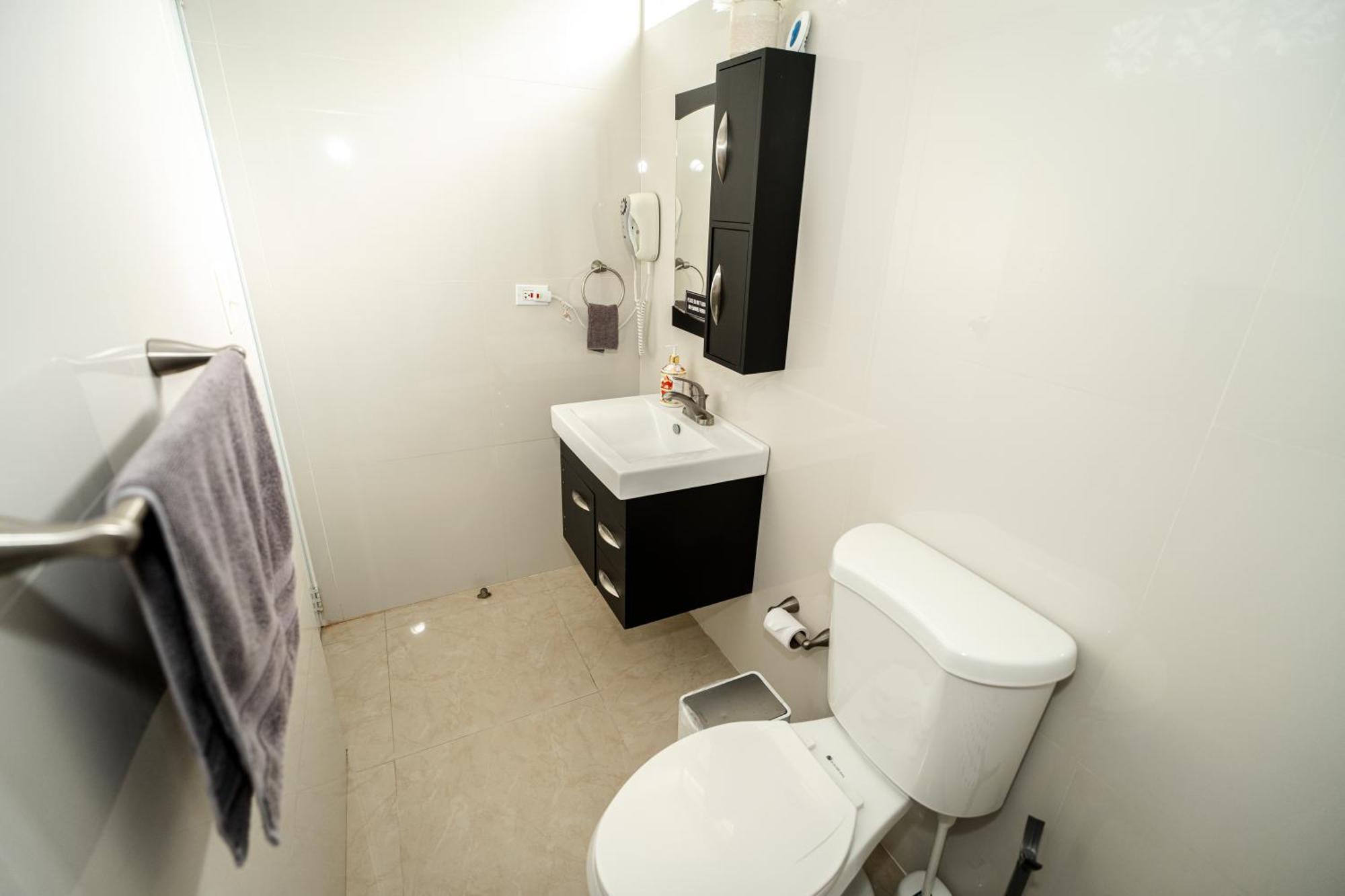Compact Haven With Private Entrance And Free Parking And Laundry Apartment Ponce Exterior photo